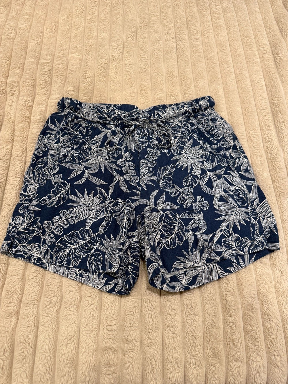 Women’s Navy Blue Floral bermuda shorts